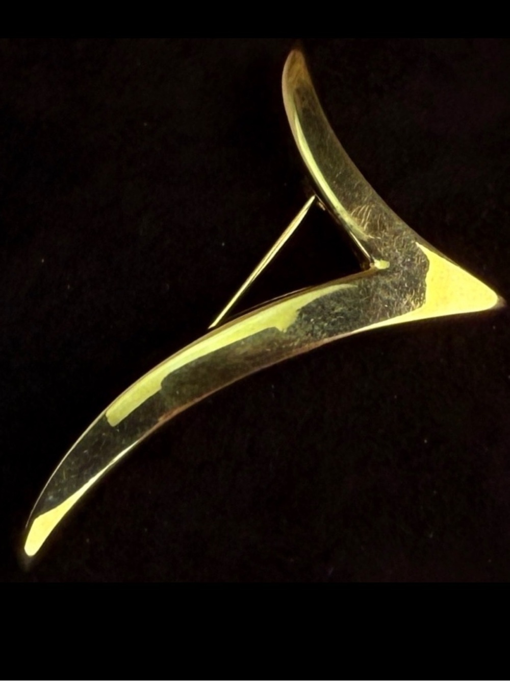 Vintage goldtone, minimalist brooch pin